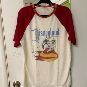 Goofy Tomorrowland Disneyland retro graphic baseball tee size Medium unisex